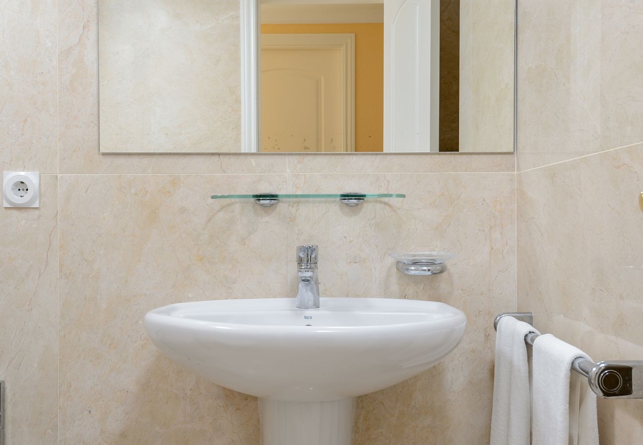 Apartamento en Denia - Denia Beachfront apartment by ON Travel