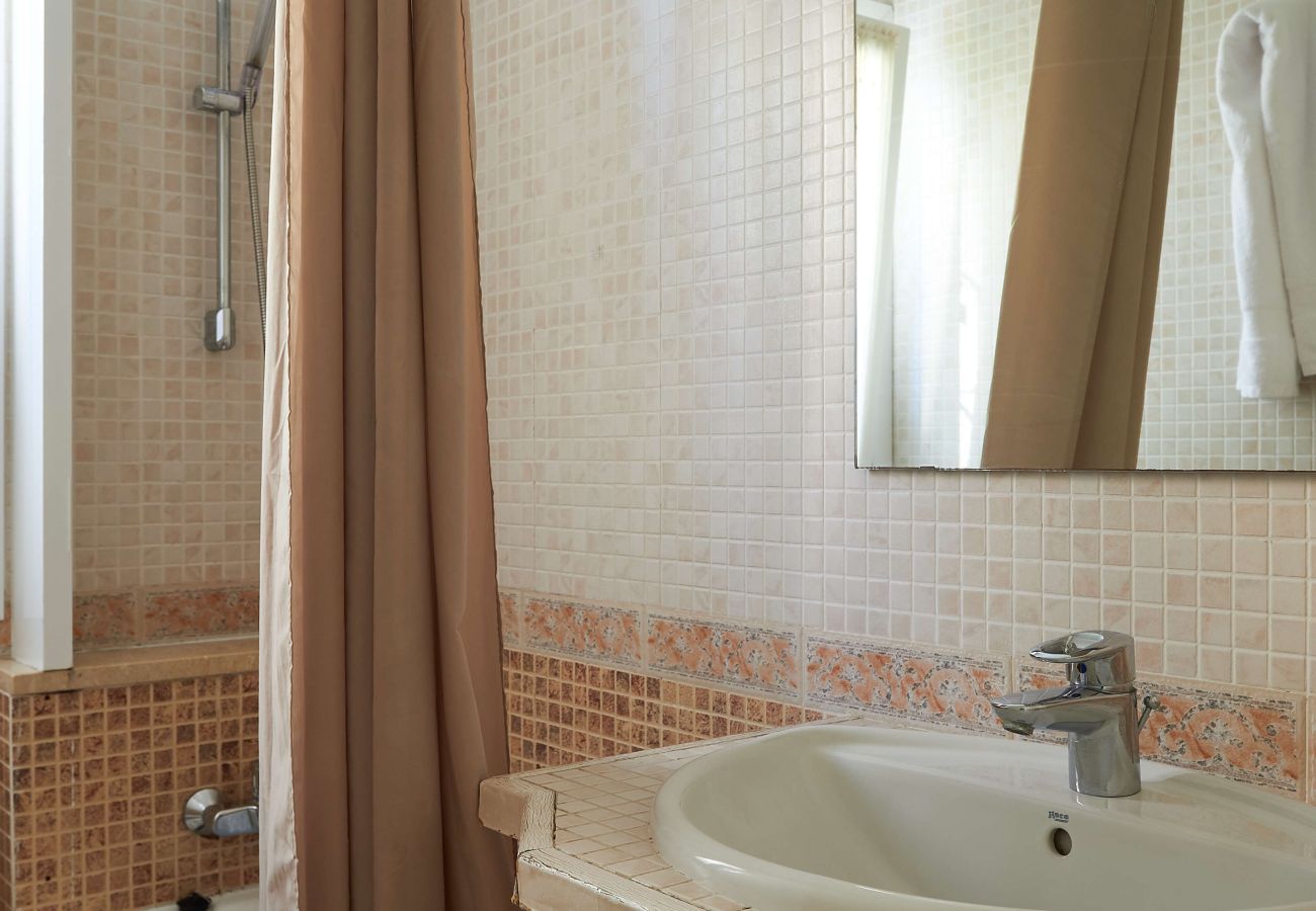 Ferienwohnung in Oliva - Azalea by ON Travel