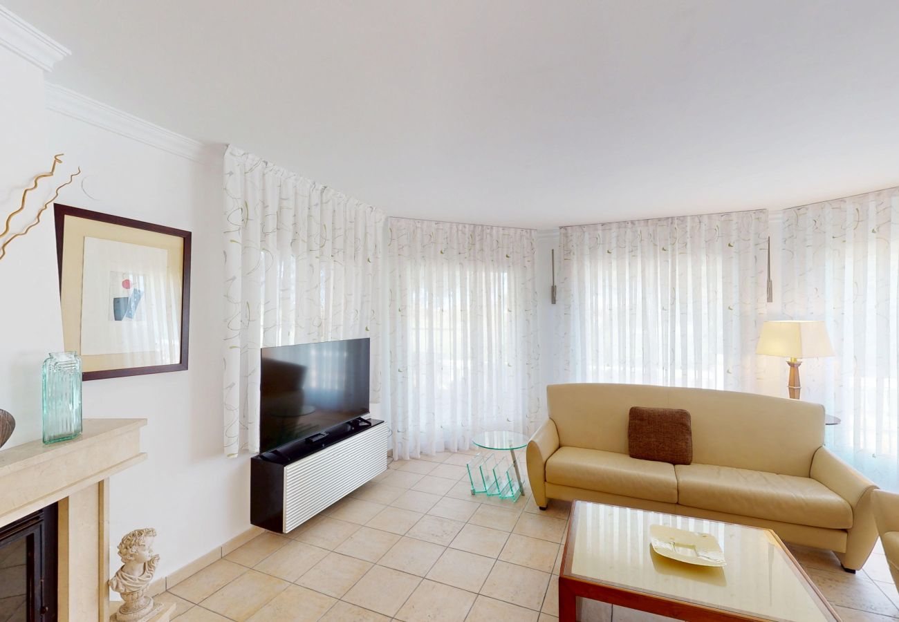 Villa in Oliva - Greenview Villa by ON Travel