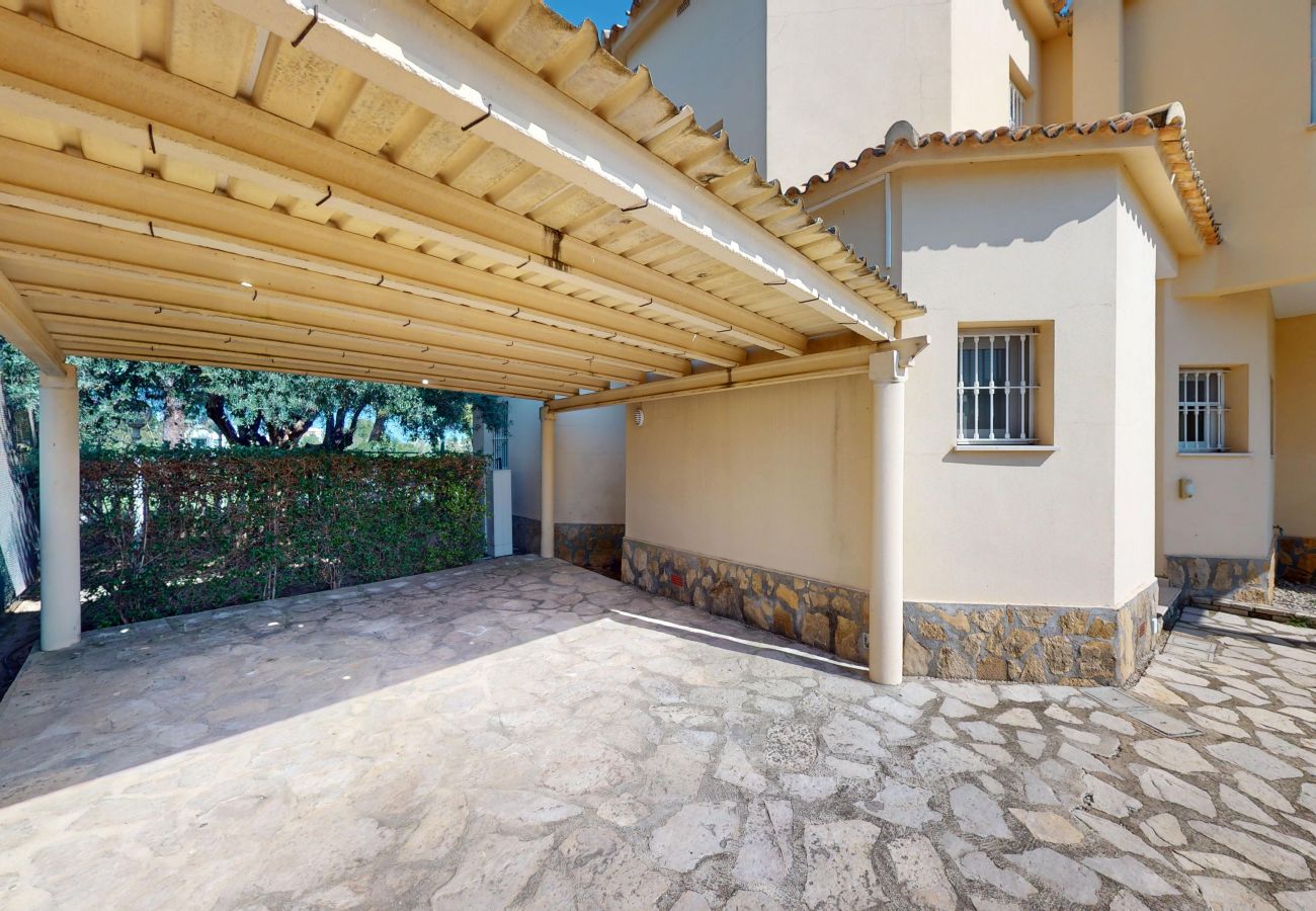 Villa in Oliva - Greenview Villa by ON Travel