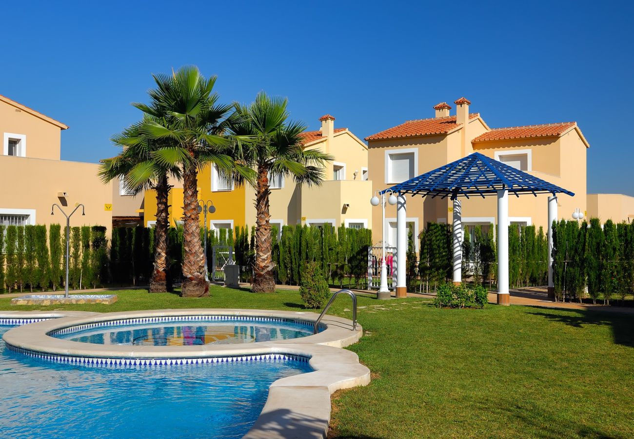 Bungalow in Oliva - Nova by ON Travel