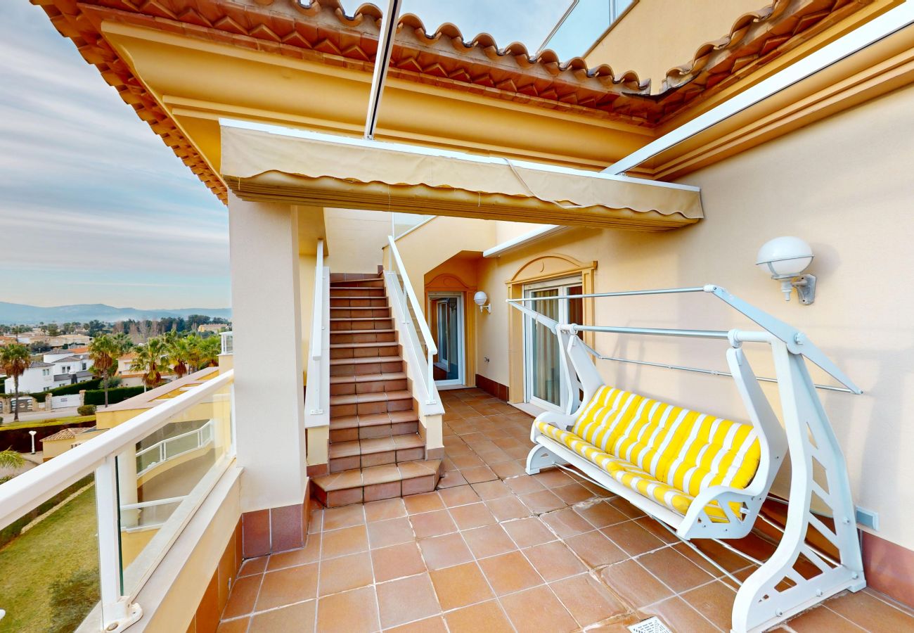 Apartment in Oliva - Mulligan by On Travel