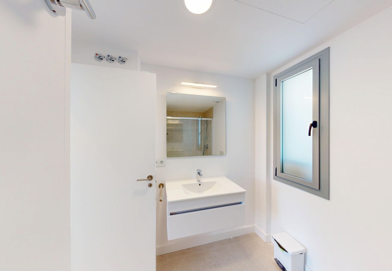 Apartment in Oliva - Bright by On Travel
